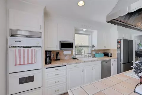 Kitchen - 9150 Larkin, Live Oak, CA 95953 photo 10 of 11