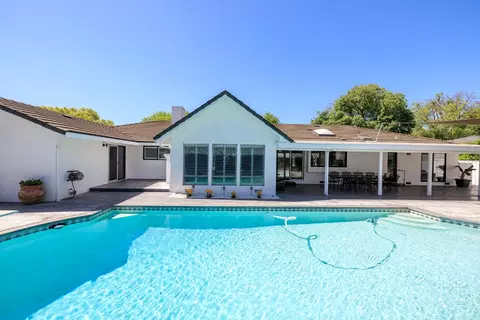 Exterior - 501 Hamden Ln, Modesto, CA 95350 photo 9 of 26