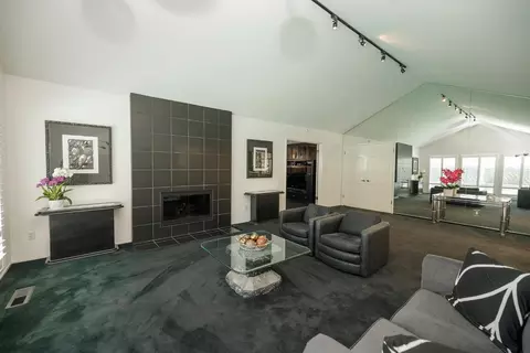 Living - 501 Hamden Ln, Modesto, CA 95350 photo 9 of 11