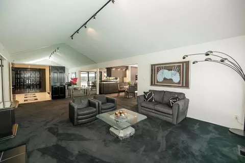 Living - 501 Hamden Ln, Modesto, CA 95350 photo 11 of 11
