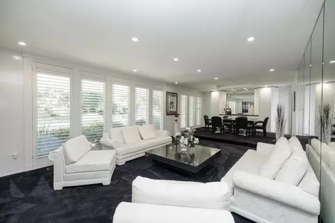 Living - 501 Hamden Ln, Modesto, CA 95350 photo 1 of 11