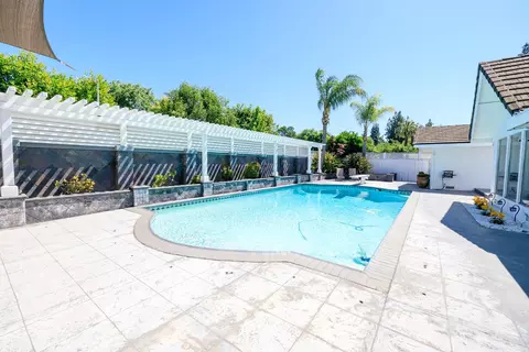 Exterior - 501 Hamden Ln, Modesto, CA 95350 photo 15 of 26