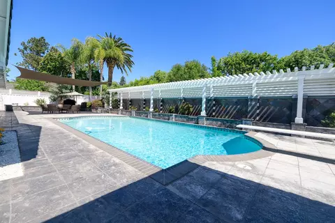 Exterior - 501 Hamden Ln, Modesto, CA 95350 photo 17 of 26