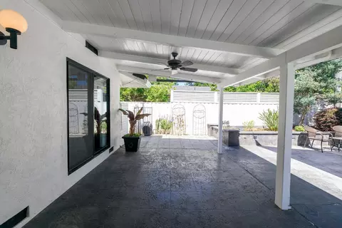 Exterior - 501 Hamden Ln, Modesto, CA 95350 photo 5 of 26