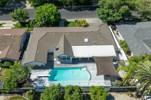 501 Hamden Ln, Modesto, CA 95350 photo 1