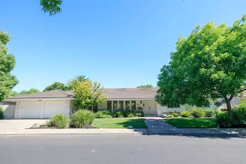 Exterior - 501 Hamden Ln, Modesto, CA 95350 photo 1 of 26