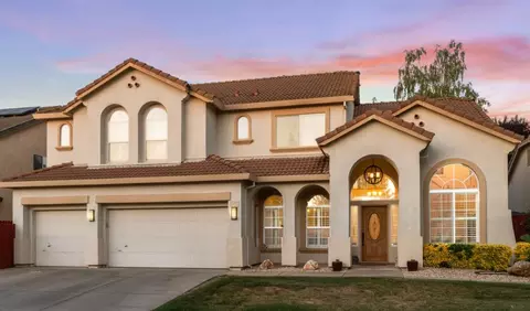 9541 Crystal Water Way, Elk Grove, CA 95624
