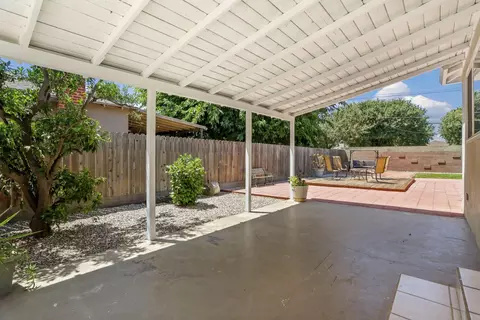 2052 Peach Dr, Modesto, CA 95350 photo 31