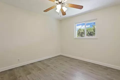 2052 Peach Dr, Modesto, CA 95350 photo 26