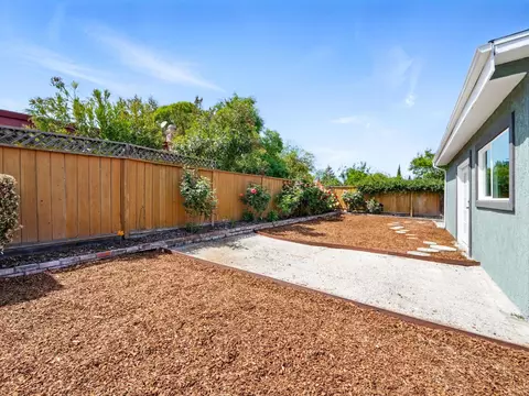 Exterior - 1170 Aster Ln, Livermore, CA 94551 photo 3 of 5