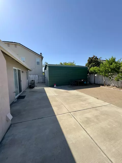 Exterior - 1844 Quiet Brook Ct, Manteca, CA 95337 photo 2 of 5