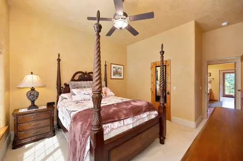 Bedroom - 9344 Cherry Ave, Orangevale, CA 95662 photo 4 of 4