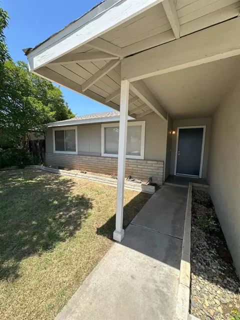 1517 Galvez Ave, Modesto, CA 95355 photo 3