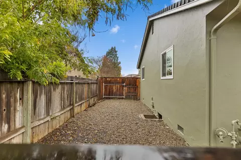 2240 Cabrillo Cir, Lodi, CA 95242 photo 25