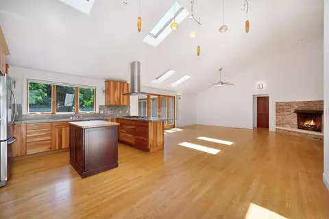 Living - 820 A St, Davis, CA 95616 photo 1 of 12
