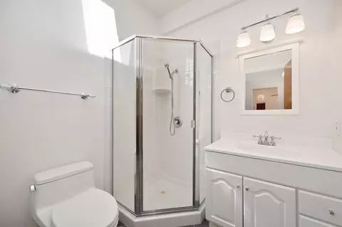 Bath - 820 A St, Davis, CA 95616 photo 1 of 6