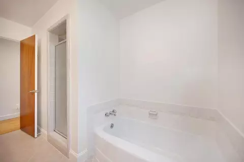 Bath - 820 A St, Davis, CA 95616 photo 4 of 6