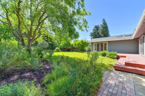 Exterior - 820 A St, Davis, CA 95616 photo 9 of 17