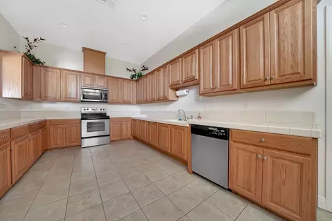 Kitchen - 2058 Thomas Dr, Jackson, CA 95642 photo 7 of 7