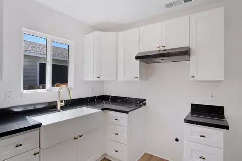 227 Maple St, Modesto, CA 95351 photo 8