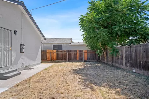 227 Maple St, Modesto, CA 95351 photo 17