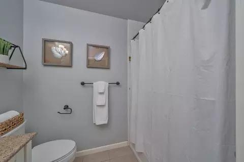 Bath - 1502 Paymaster Ct, Cool, CA 95614 photo 4 of 4
