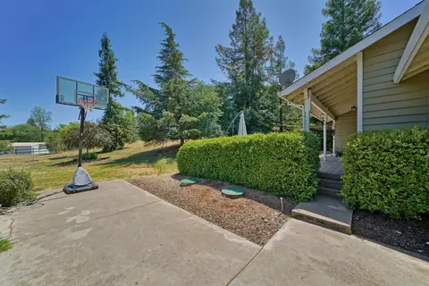Exterior - 1502 Paymaster Ct, Cool, CA 95614 photo 7 of 32