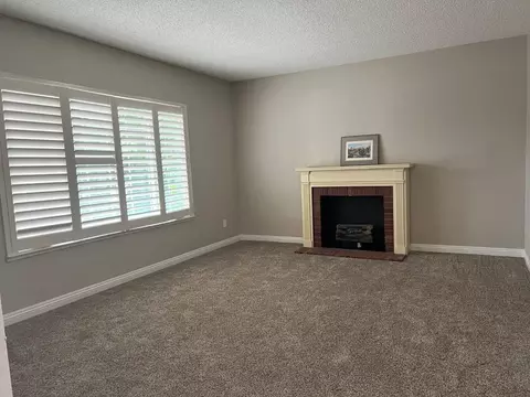 601 Riddle Ct, Modesto, CA 95356 photo 3
