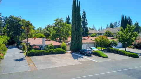2252 Garfield Ave, Carmichael, CA 95608 photo 1