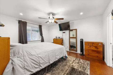 Bedroom - 15745 Brewer Rd, Grass Valley, CA 95949 photo 1 of 5