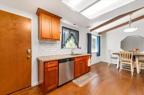 Kitchen - 15745 Brewer Rd, Grass Valley, CA 95949 photo 3 of 4
