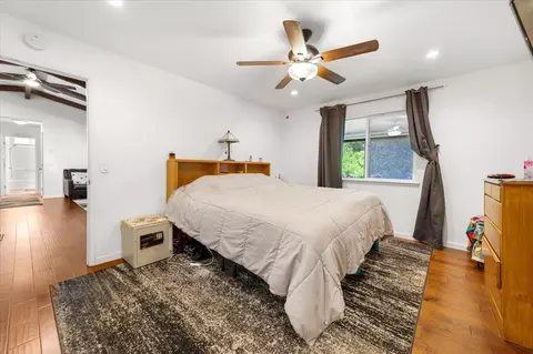Bedroom - 15745 Brewer Rd, Grass Valley, CA 95949 photo 2 of 5