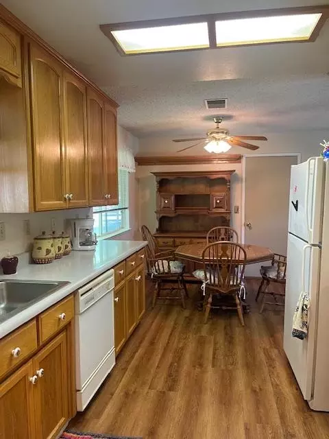 3017 Maplenut Ave, Modesto, CA 95350 photo 5