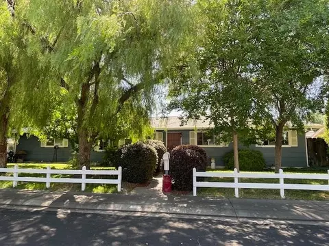 3017 Maplenut Ave, Modesto, CA 95350 photo 2