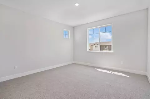 Bedroom - 903 River Bend Dr, Lathrop, CA 95330 photo 6 of 7