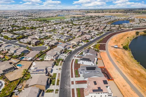 View/Area - 903 River Bend Dr, Lathrop, CA 95330 photo 7 of 10