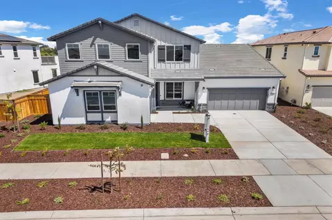 Exterior - 903 River Bend Dr, Lathrop, CA 95330 photo 10 of 11