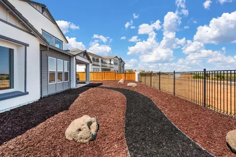 Exterior - 903 River Bend Dr, Lathrop, CA 95330 photo 8 of 11