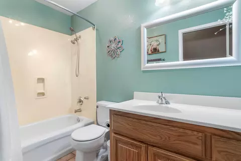 Bath - 2351 Robert Gabriel Dr, Tracy, CA 95377 photo 1 of 3
