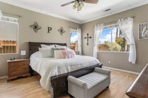 Bedroom - 2351 Robert Gabriel Dr, Tracy, CA 95377 photo 3 of 5