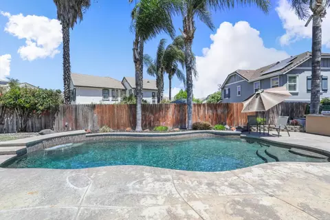 Exterior - 2351 Robert Gabriel Dr, Tracy, CA 95377 photo 5 of 9