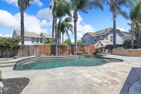 Exterior - 2351 Robert Gabriel Dr, Tracy, CA 95377 photo 6 of 9
