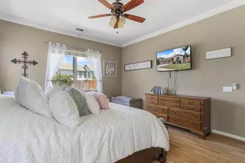 Bedroom - 2351 Robert Gabriel Dr, Tracy, CA 95377 photo 4 of 5