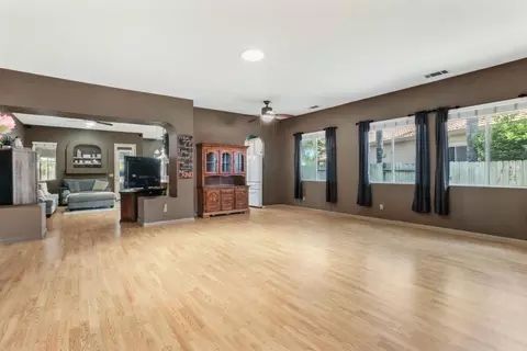 Living - 2351 Robert Gabriel Dr, Tracy, CA 95377 photo 1 of 2