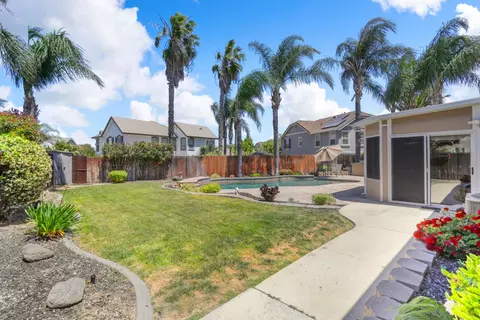 Exterior - 2351 Robert Gabriel Dr, Tracy, CA 95377 photo 8 of 9