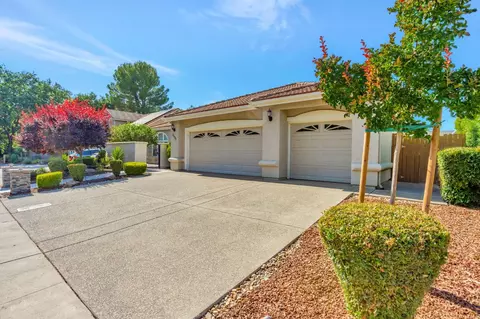 3907 Yana Pl, Davis, CA 95618 photo 2
