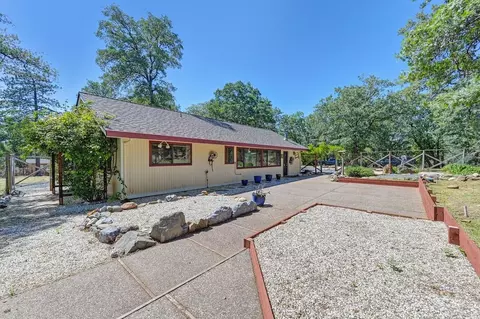 5260 Bandtail Rd, Greenwood, CA 95635