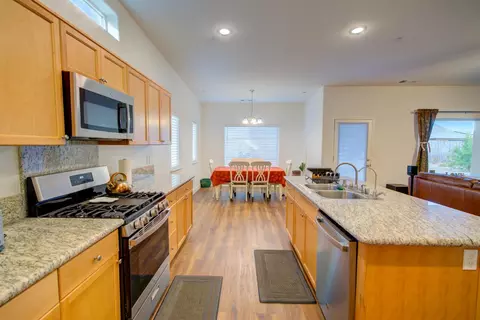 1315 Roma St, Madera, CA 93637 photo 7