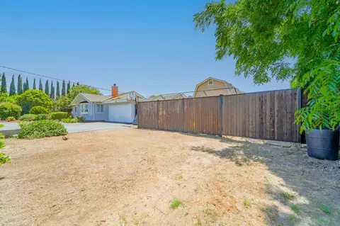 1754 E Keyes Rd, Ceres, CA 95307 photo 4