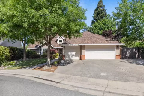 9068 Langshire Ct, Elk Grove, CA 95624